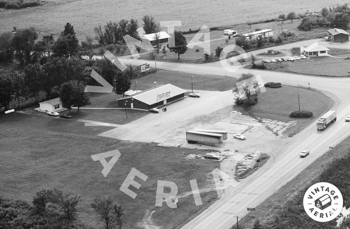 Tekon Grill (Te-Kon Grill & Truck Stop) - 1980 View Of Intersection With Patio Diner Top Right And Bears Den